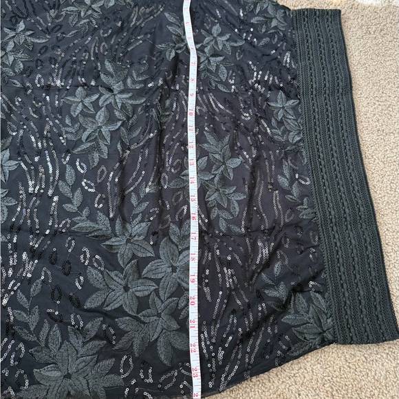 Simply Emma Stunning Sequins Skirt - Picture 7 of 8